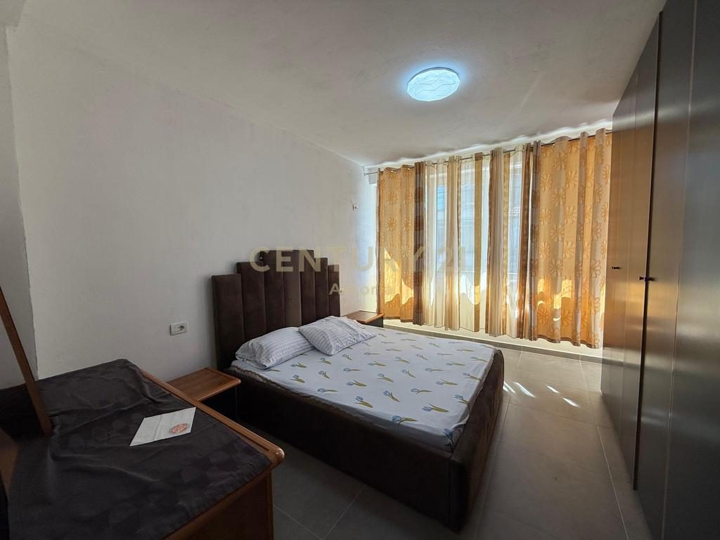 Apartament 2+1 i mobiluar,Shkolla e Bashkuar