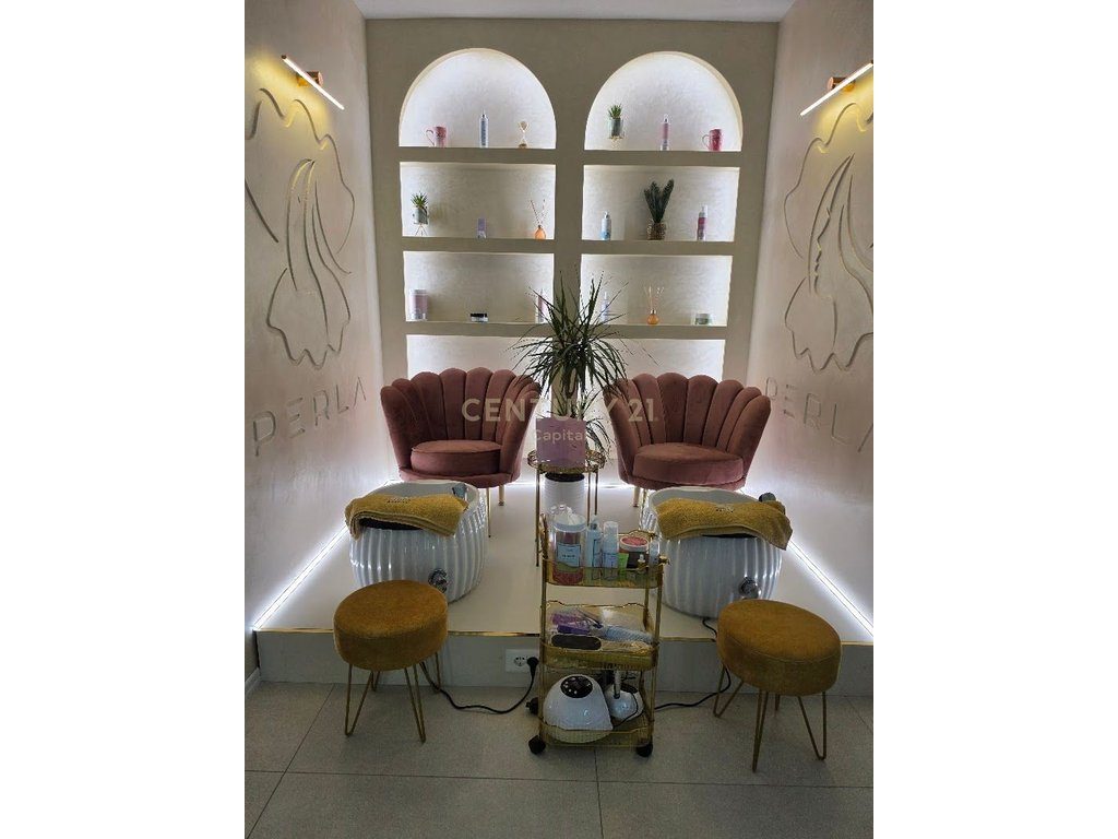 SHITET BIZNESI "PERLA BEAUTY" (MUNDESI BLERJEJE EDHE PAJISJET VECMAS) !