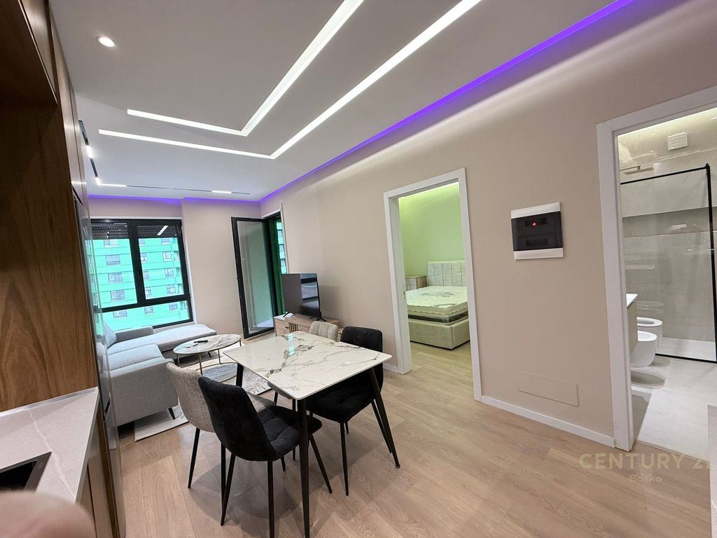 Jepet me qira apartament 1+1 Rruga 5 Maj .