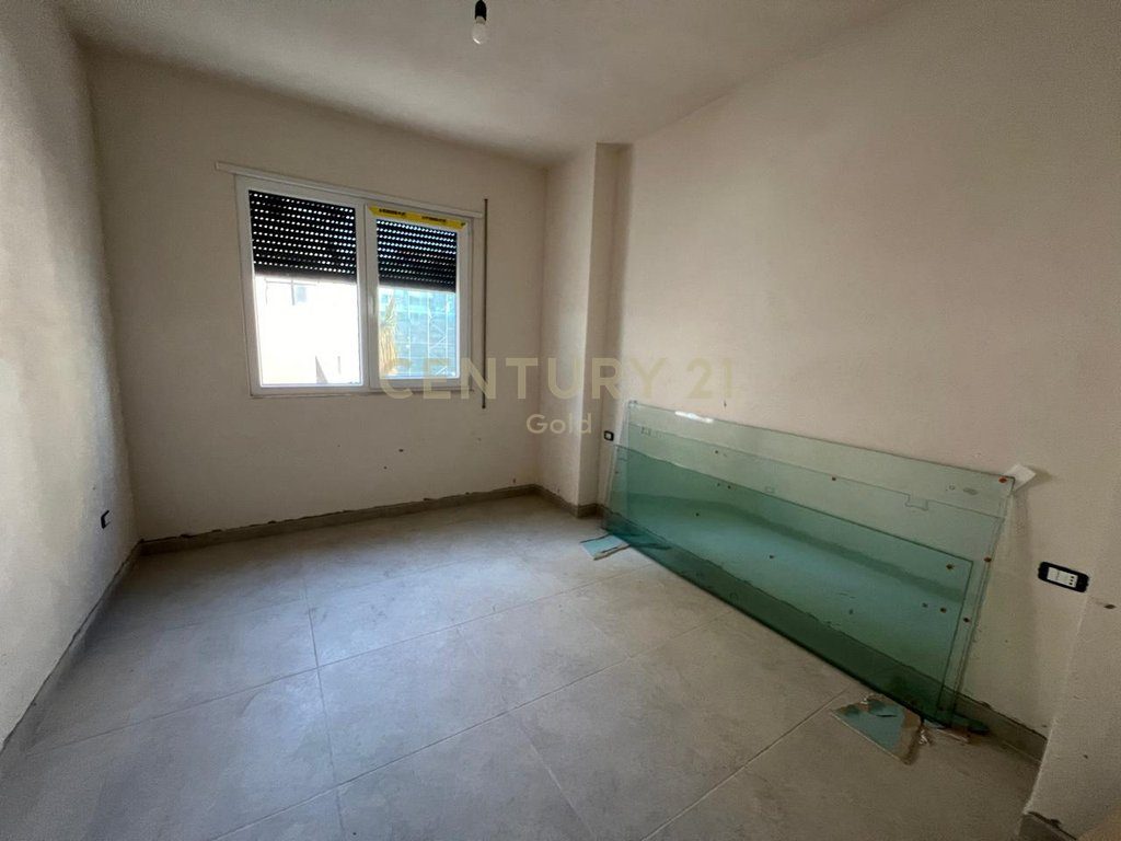 APARTAMENT 1+1+PARKING NE GOLEM !