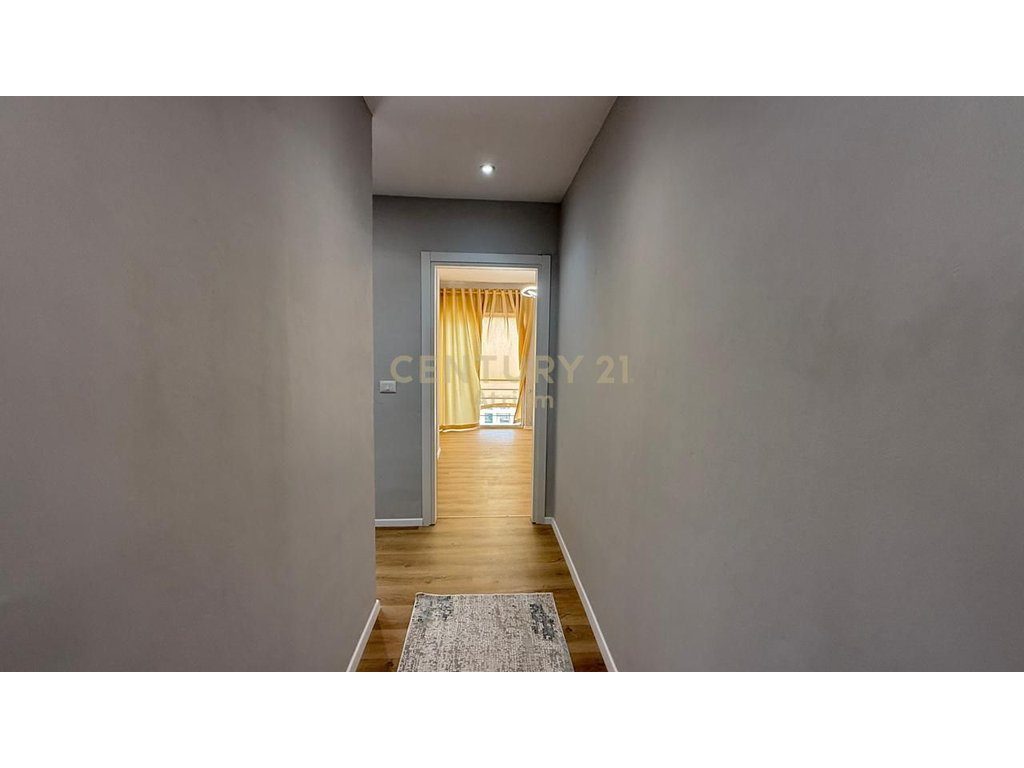 JEPET ME QIRA APARTAMENT 2+1 TEK ISH DOGANA !