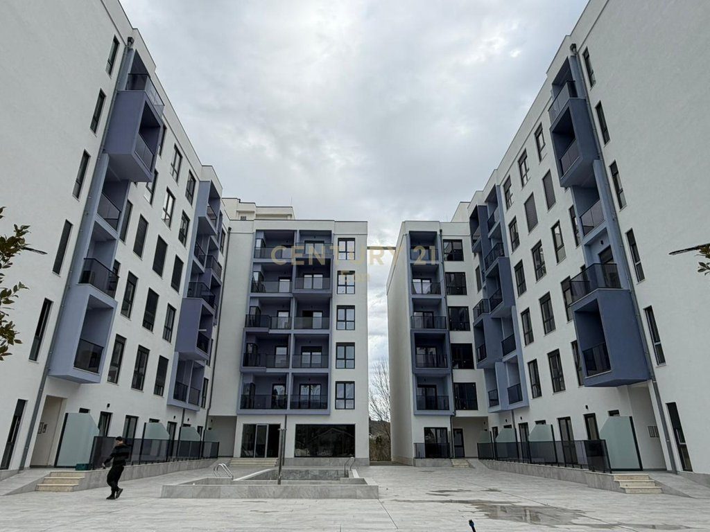 APARTAMENT 1+1 PER SHITJE TEK "ADRIATIK GARDEN" NE GOLEM !