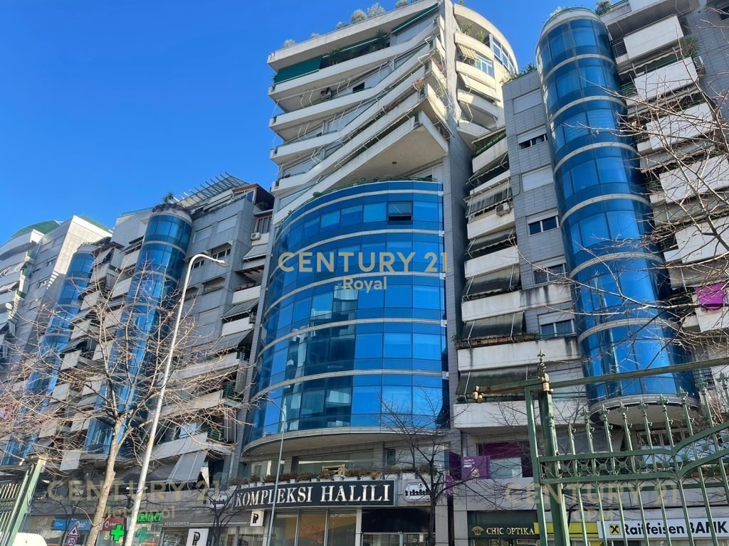 Shesim njesi comerciale tek kompleksi Halili