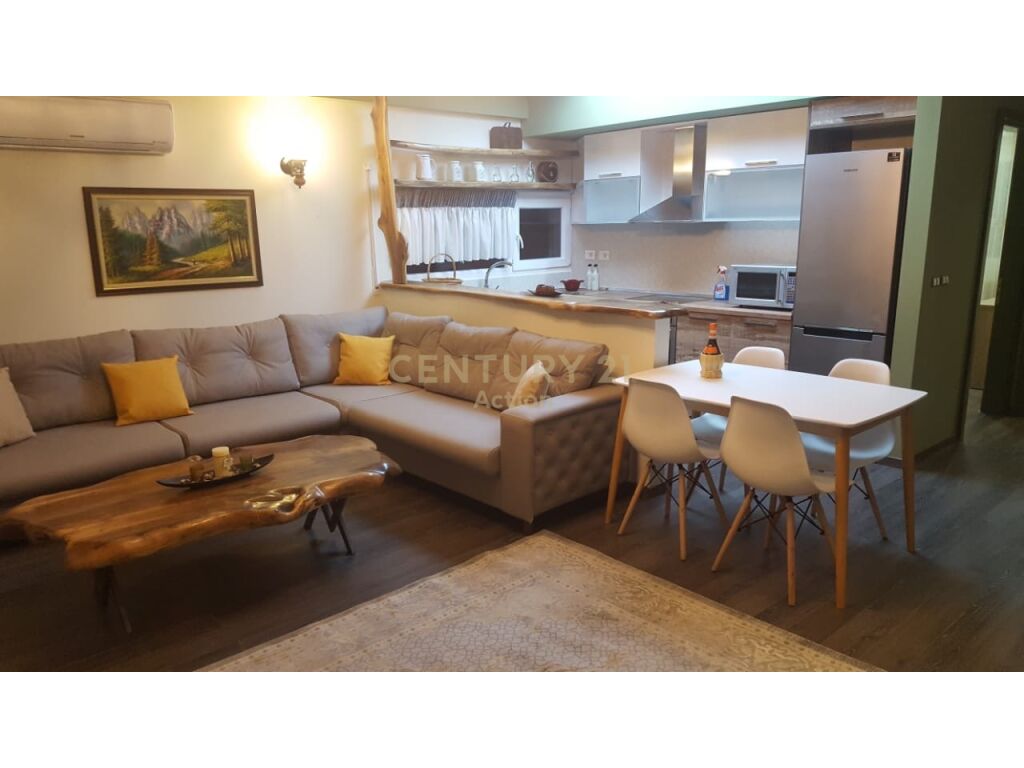✨ Jepet me qira apartament modern 2+1 pranë Liqenit të Thatë, në fund të rrugës Peti.