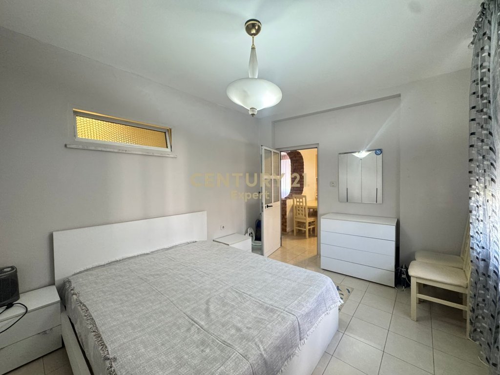 JAPIM ME QIRA APARTAMENT 2+1 ZOGU I ZI!