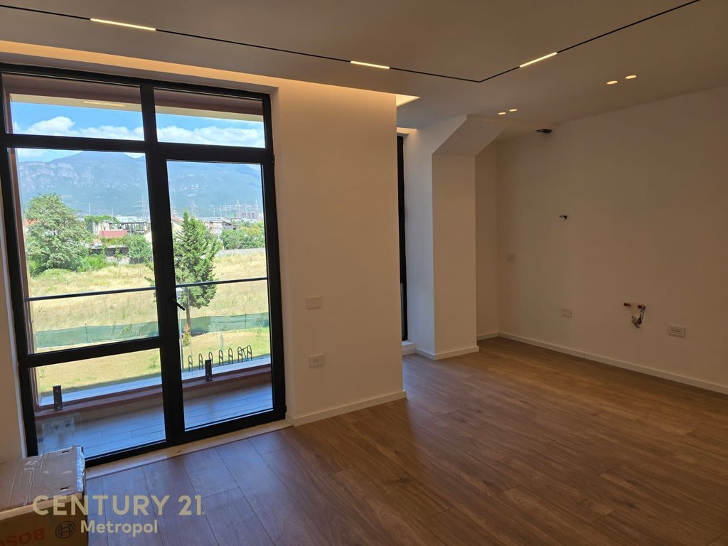 Japim me Qira Apartament 1+1 për Zyrë!