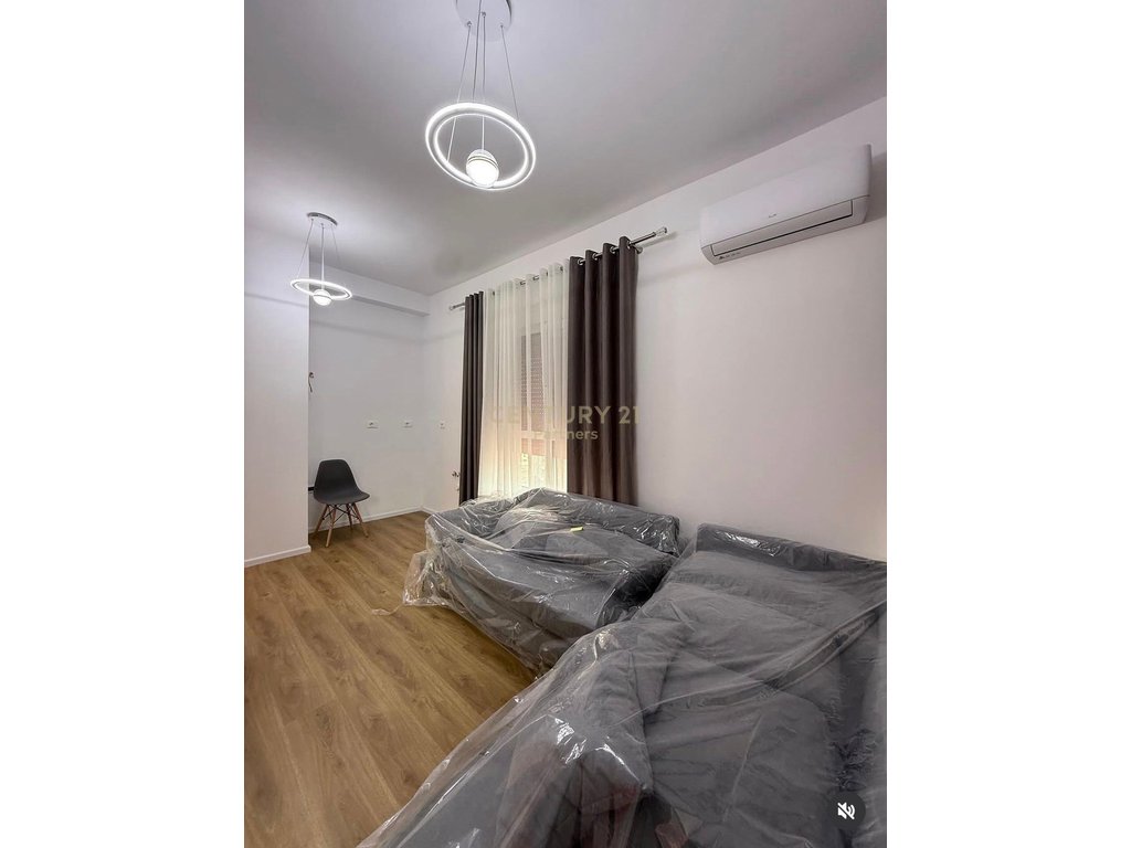 JAPIM ME QIRA APARTAMENT 1+1 NE ALI DEM !!