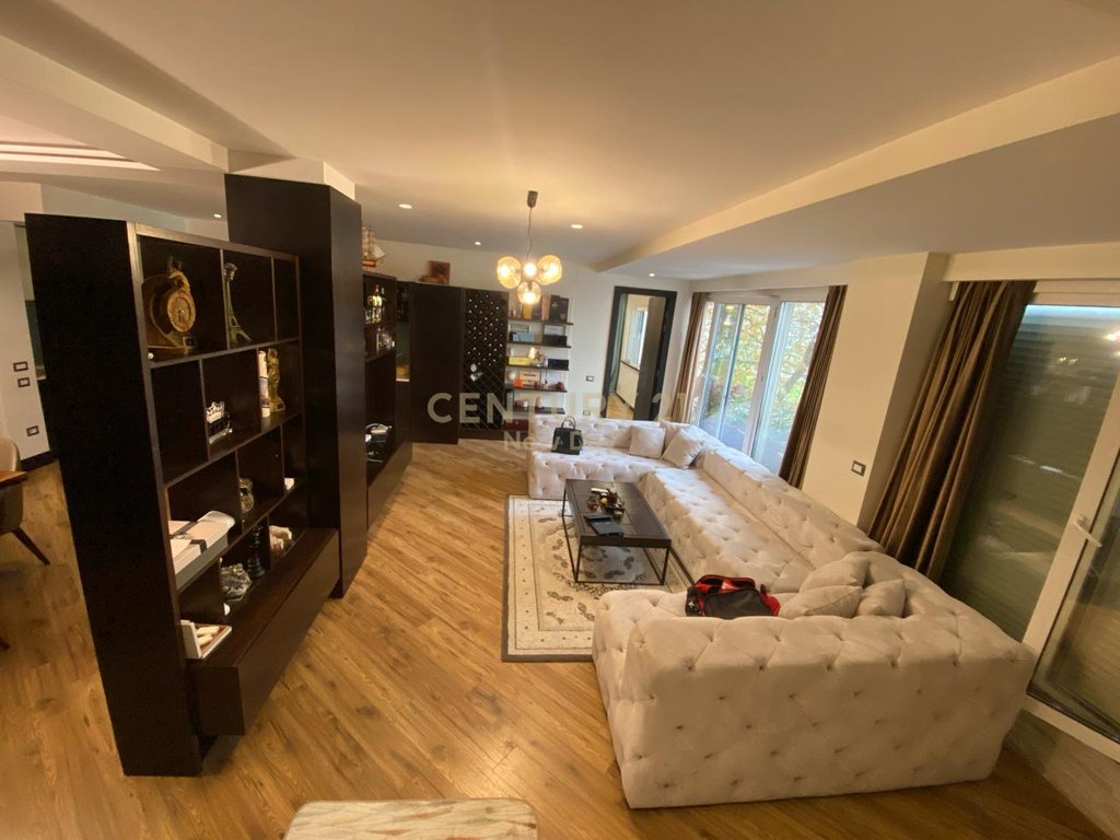 LUXURY APARTMENT PER SHITJE