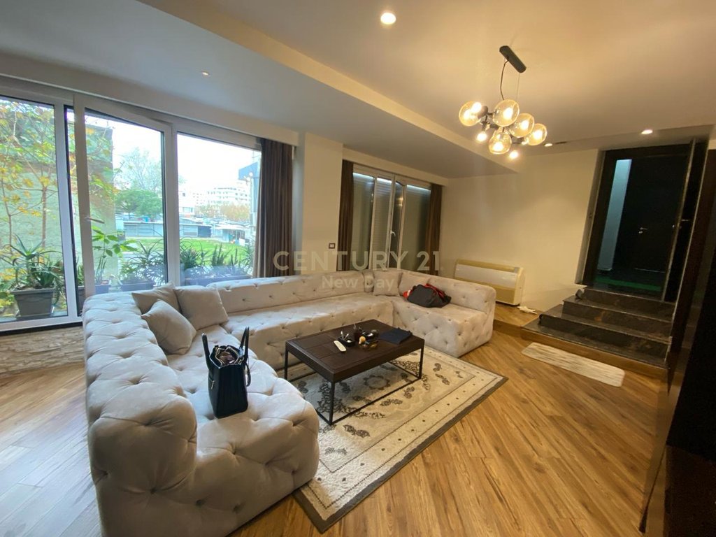 LUXURY APARTMENT PER SHITJE