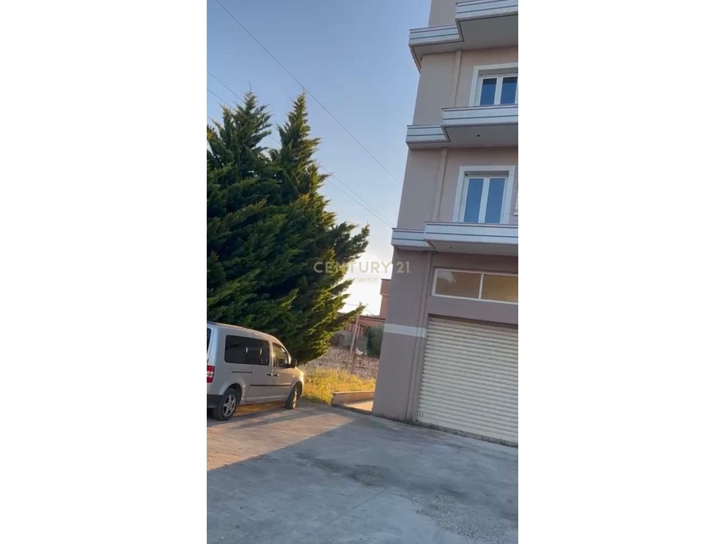 Ambient Komercial 2+0 Për Shitje në Fier - 980000€ | 1100 m²