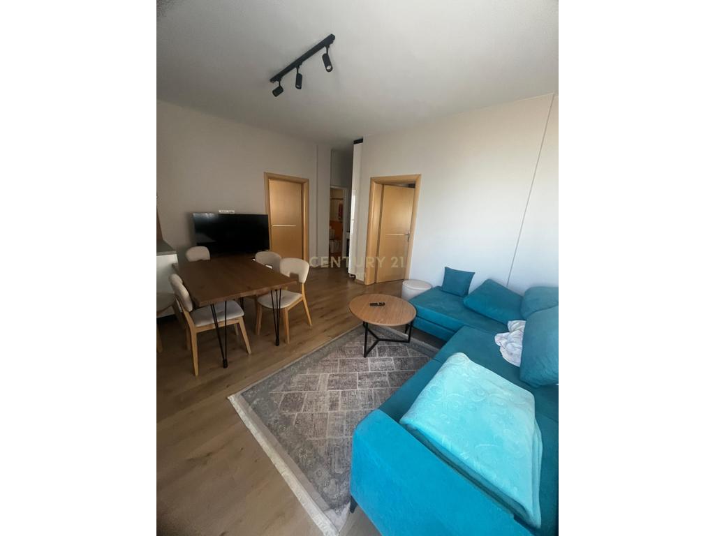 Apartament 2+1 Me Qira në Qender te Durrësit !