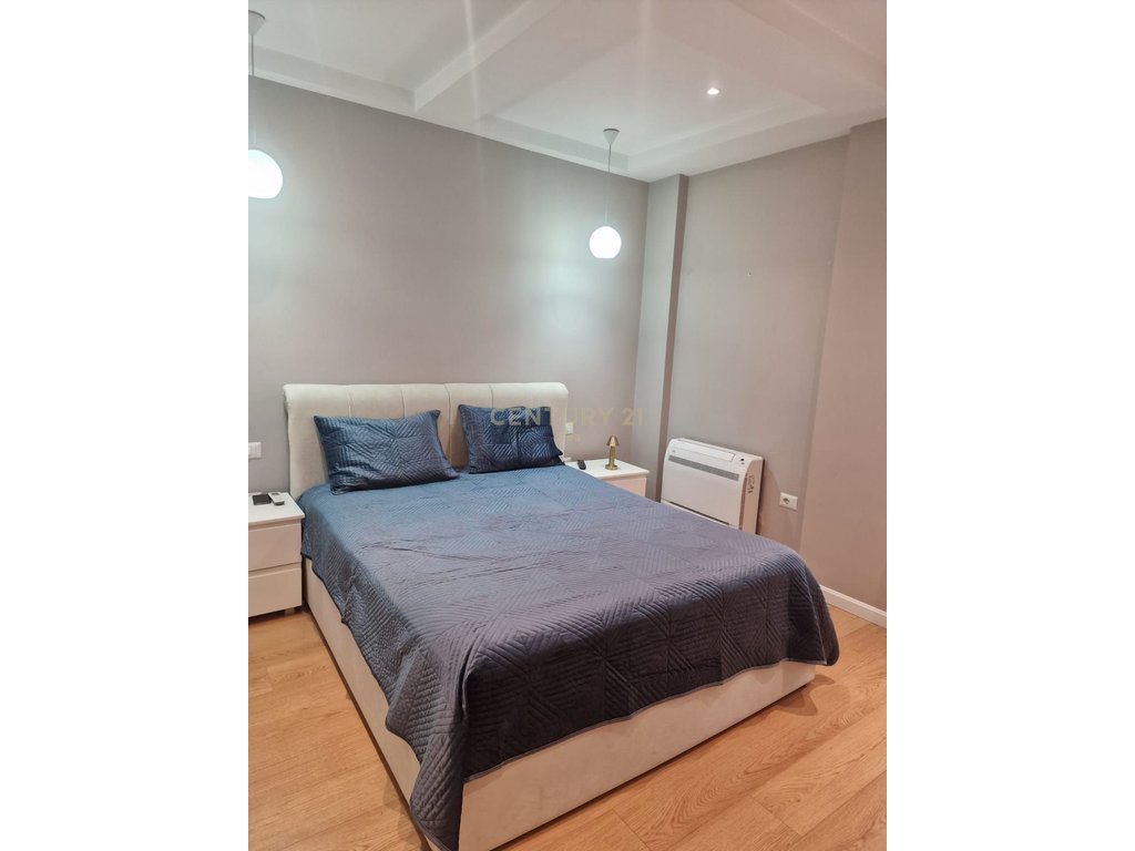 APARTAMENT 3+1+2 ME QIRA