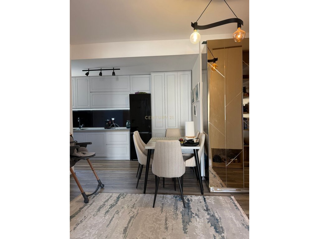 SHITET APARTAMENT MODERN 1+1 NË STIL CONTEMPORARY – RRUGA  E CIPAJVE!