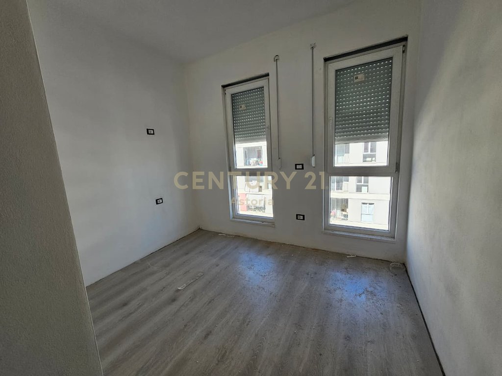SHITET APARTAMENT 2+1+2 TE "UNIVERS CITY"