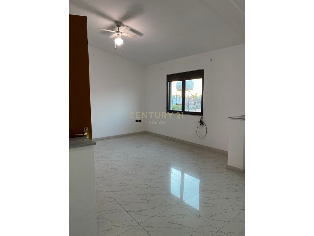 Apartament 2+1 Me Qira në Periferia Durrës - 360€ | 308.38 m²