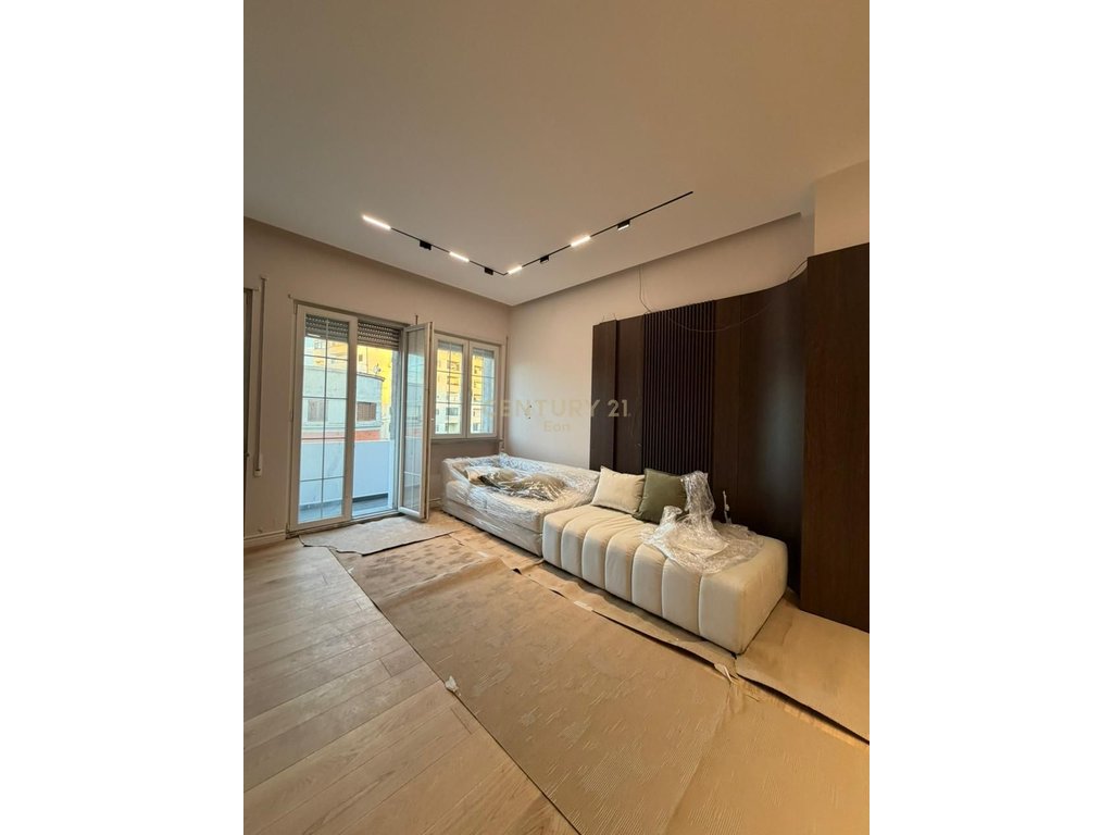 SHITET APARTAMENT  2+1 | 128m² + 148m²  VERANDE   | NE QENDER TE DURRESIT!