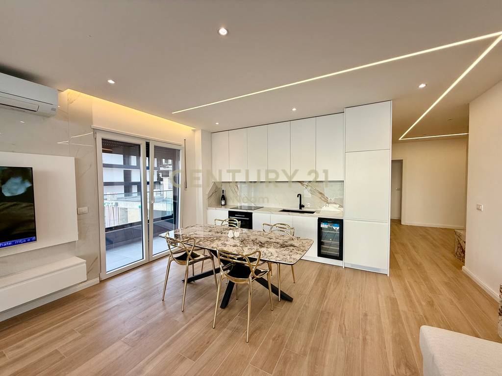 SHITET APARTMENT MODERN 
ME SUPER PAMJE SHENGJIN