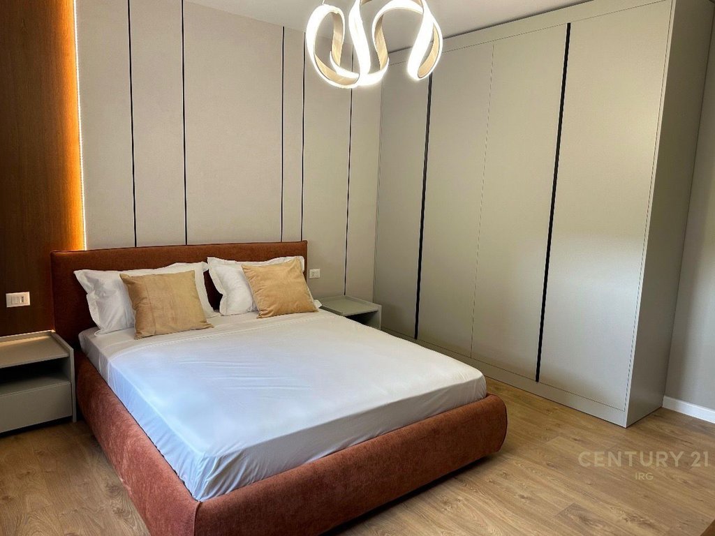 Shitet apartament modern 1+1 ne zonen e plazhit, Durres!