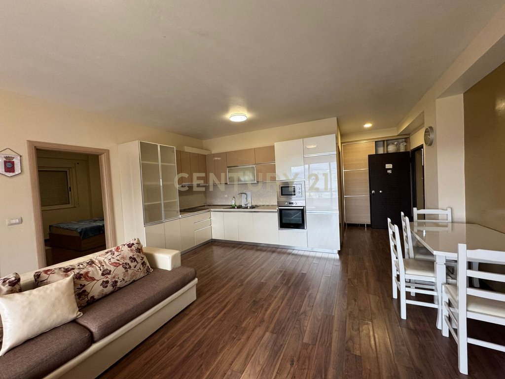 Apartament 2+1+2 tualete per shitje në Qender te Shkodrës - 160,000€ | 120 m²