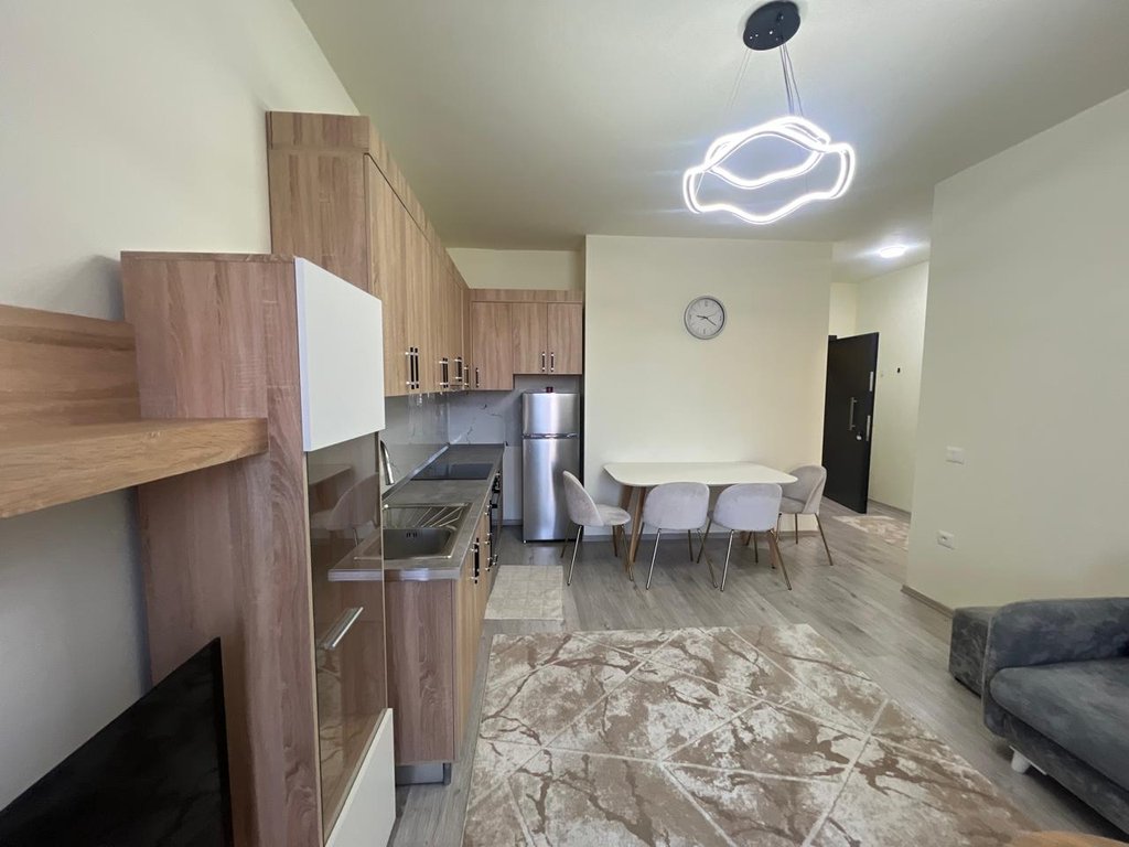 RRUGA RIZA CEROVA, SHESIM APARTAMENT 1+1