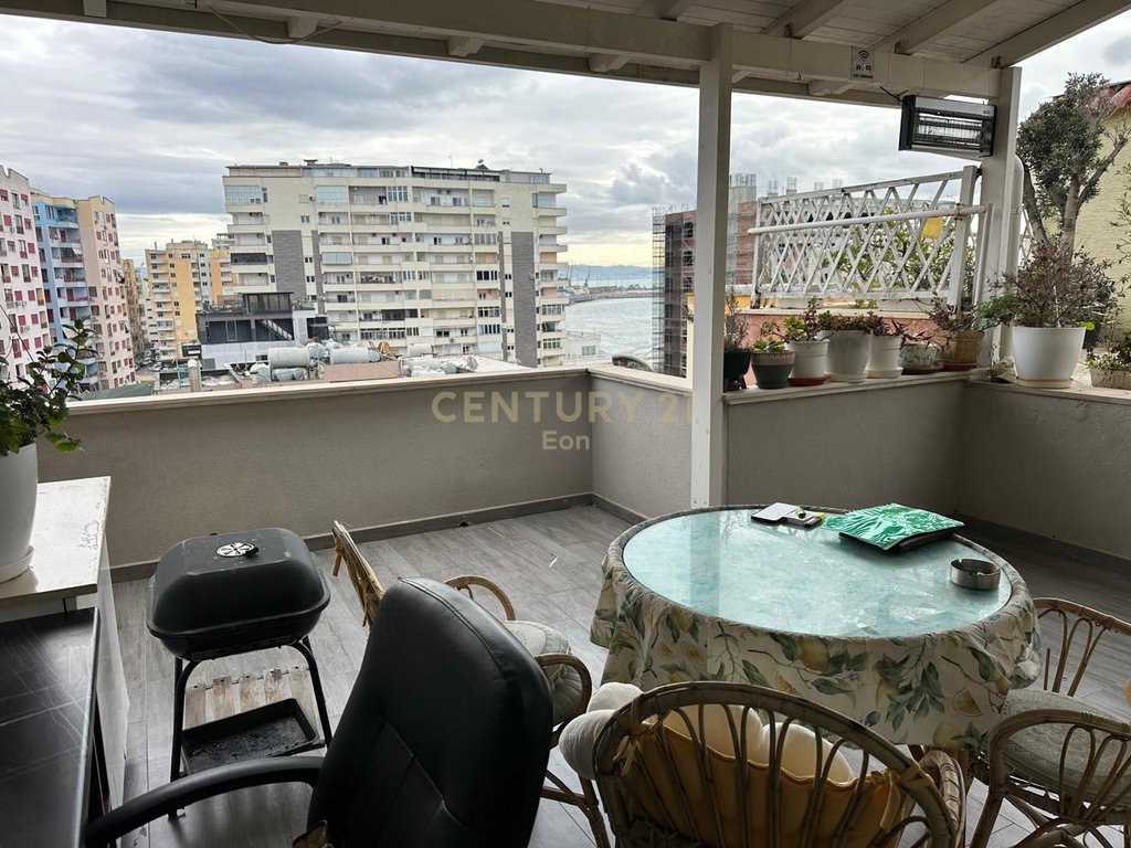 JAPIM ME QIRA APARTAMENT 3+1+2 ME PAMJE DETI NE VOLLGA DURRES !