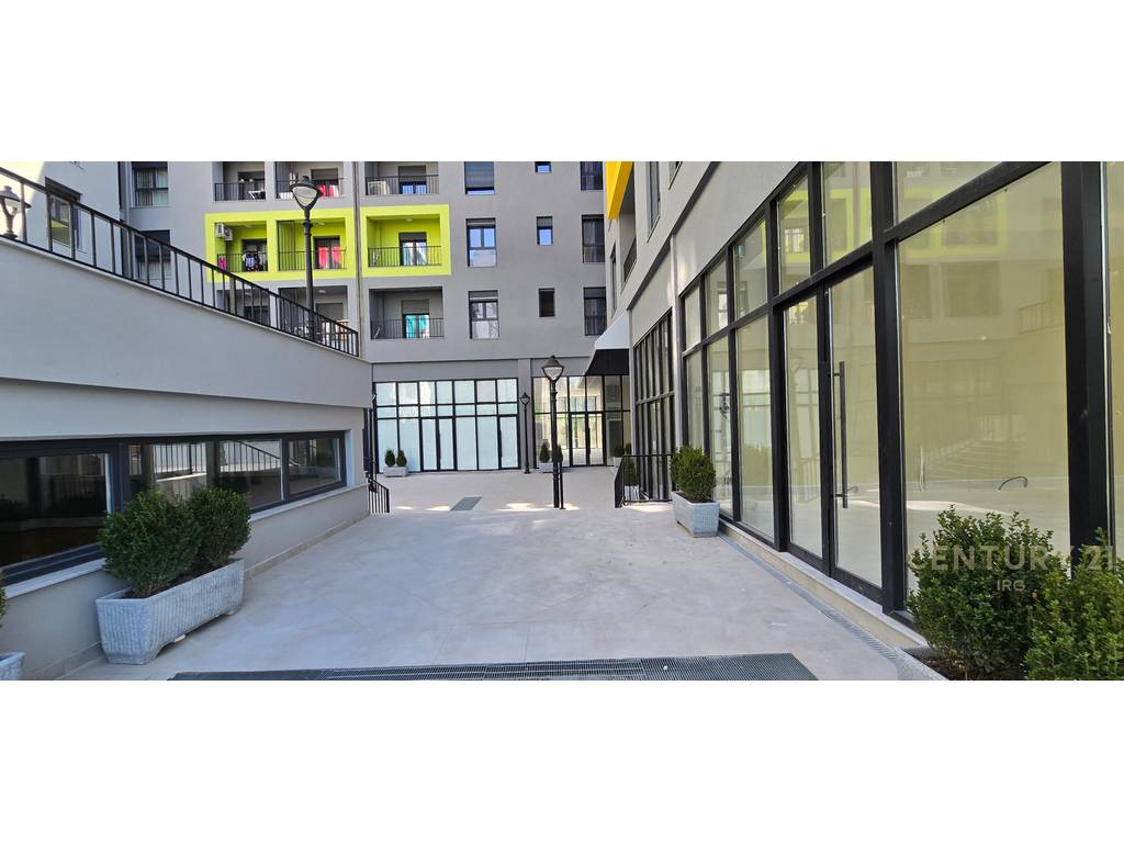 APARTAMENT 1+1 NE UNAZEN E RE PASKUQAN GATI PER BANIM!