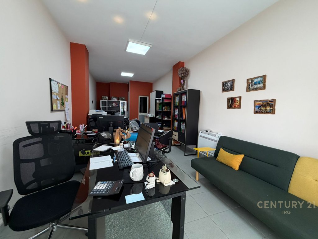 SHESIM AMBIENT KOMERCIAL TE PERSHTATUR NE APARTAMENT, TEK BRRAKA!