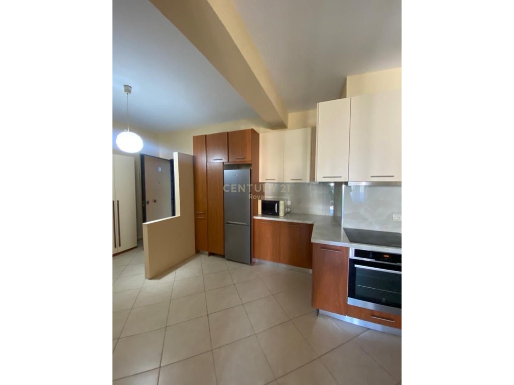 Jepet me Qira Apartament 2+1+2  – Zogu i Zi