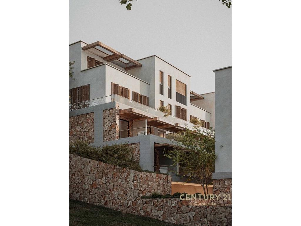 SHESIM APARTAMENT 2+1+2 ME VERANDË DHE PAMJE NGA DETI NË REZIDENCË EKSKLUZIVE NË DHËRMI
