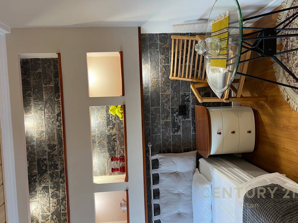 Apartament 1+1 dhe garsoniere per shitje ne Qender.
