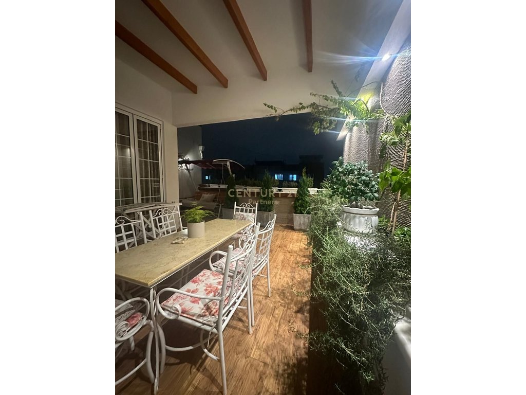 SHESIM  SUPER APARTAMENT LUKS NË ZONËN E CASA ITALIA, Tiranë
2+1+2+ LAVANDERI +VERANDE
