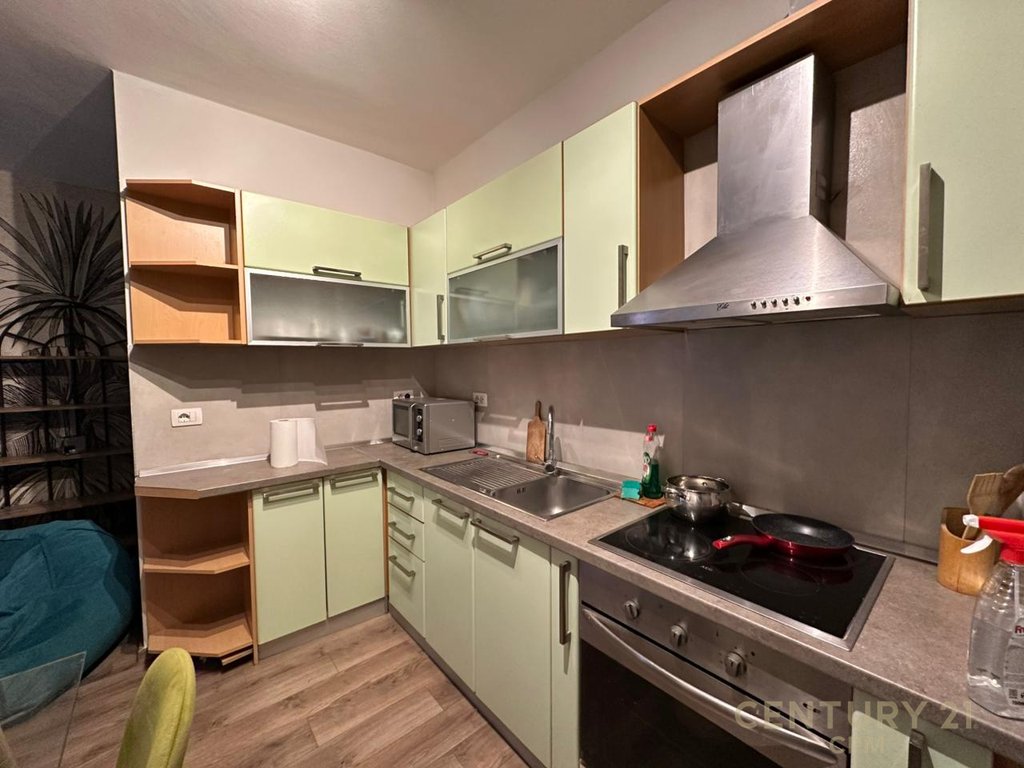 Apartament 2+1 Per Qira Prane Rruges Kosovareve!