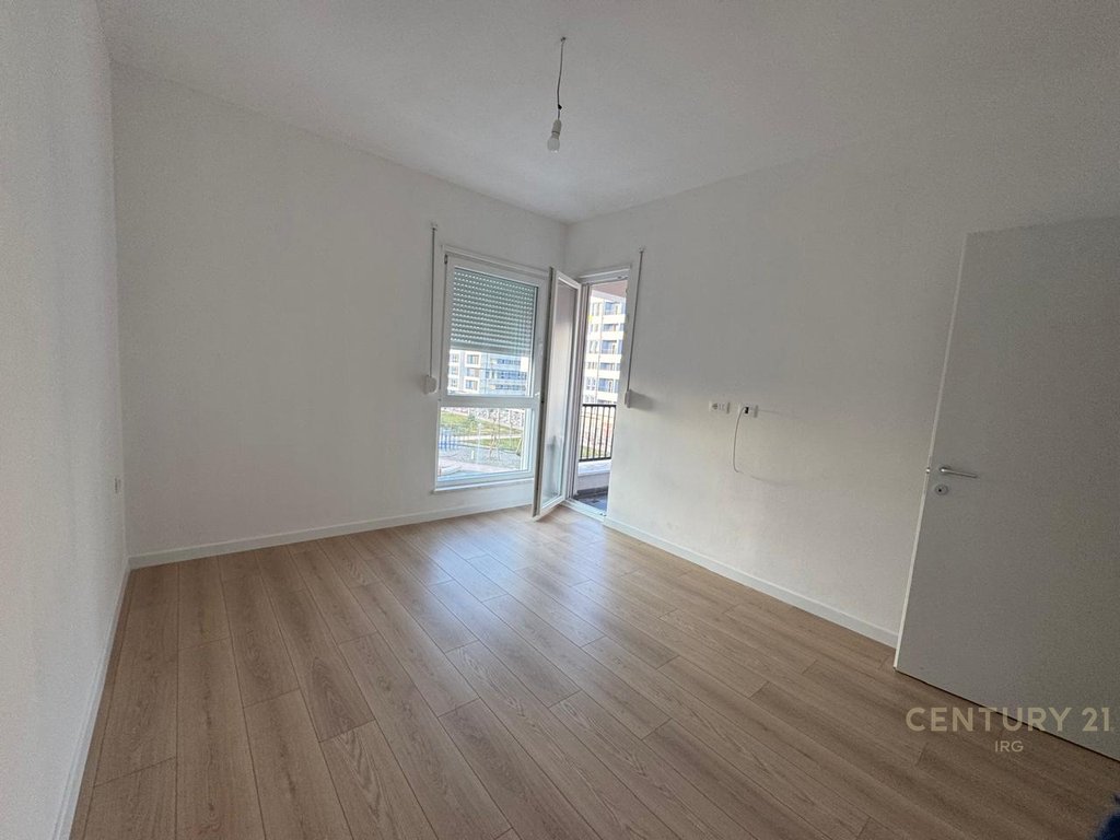 SHESIM APARTMENT 1+1 PLUS POST PARKIMI, UNIVERS CITY-QTU!
