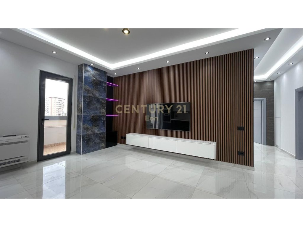 SHITET SUPER APARTAMENT 2+1+2 ME PAMJE DETI NE VOLLGA, DURRES !!