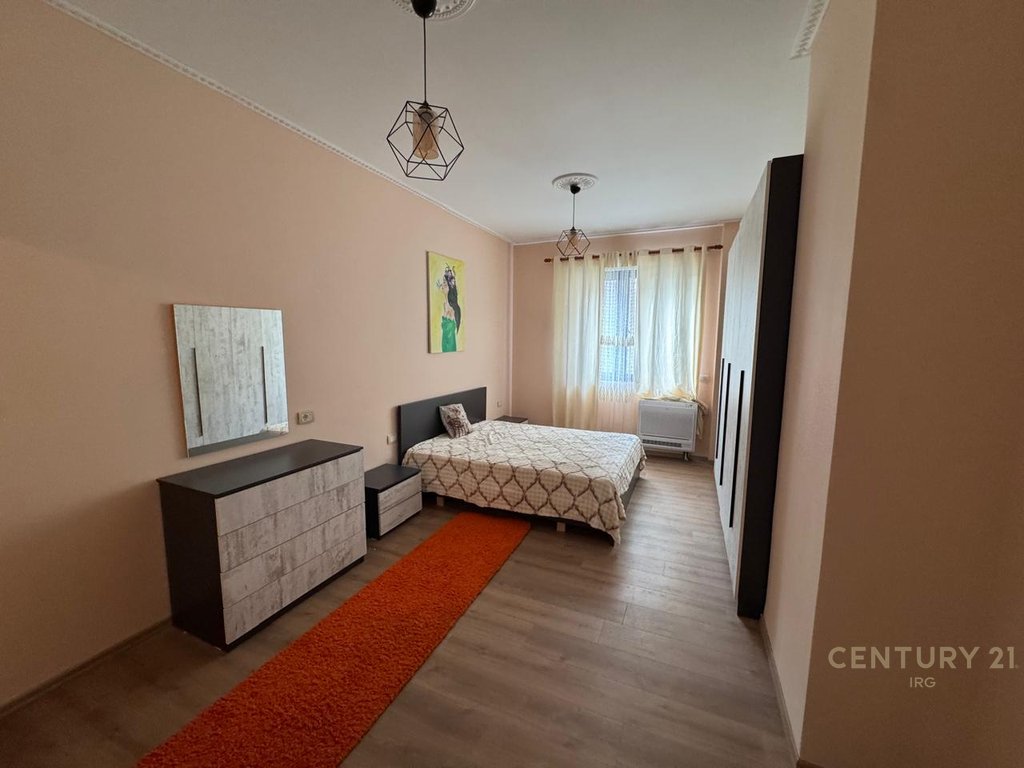 JEPET ME QIRA APARTAMENT  TEK LIQENI THATE!