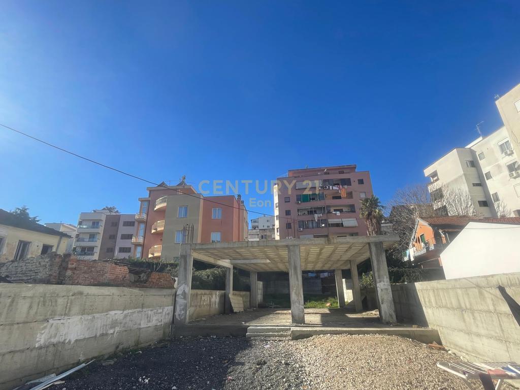 Tokë për Shitje me Leje Ndërtimi tek Rrugica e Kuminit, Durrës !