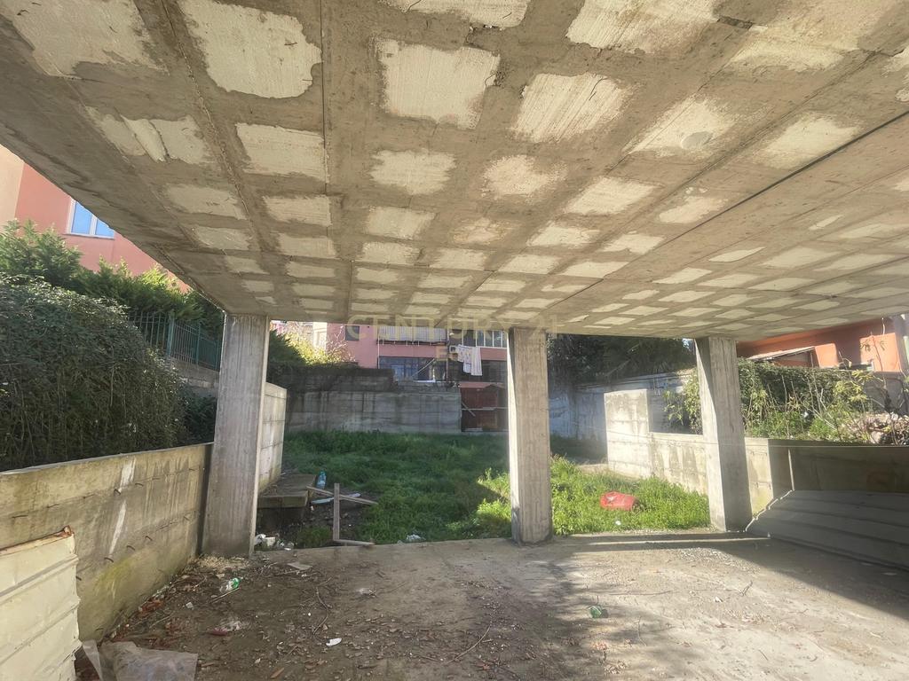 Tokë për Shitje me Leje Ndërtimi tek Rrugica e Kuminit, Durrës !
