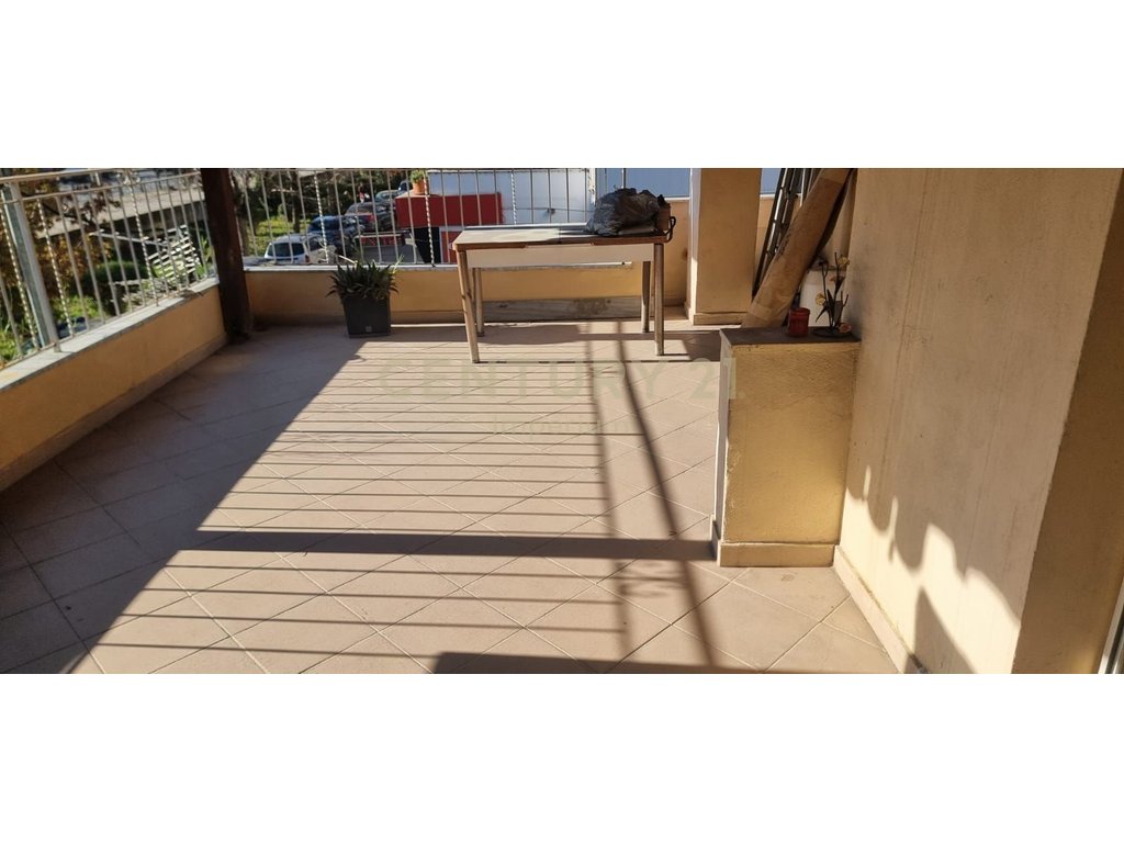 Apartament 2+1 për Qira në Kombinat!