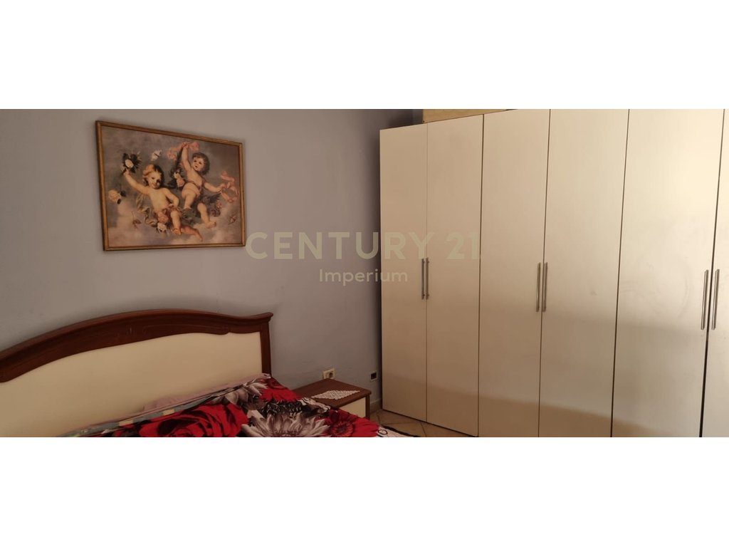 Apartament 2+1 për Qira në Kombinat!