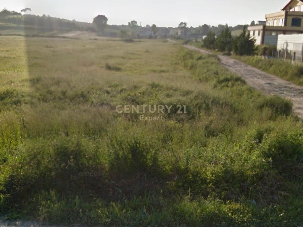 SHITET TOKE 4000m2 BUZE RRUGES KRYESORE NE ARAPAJ, DURRES.