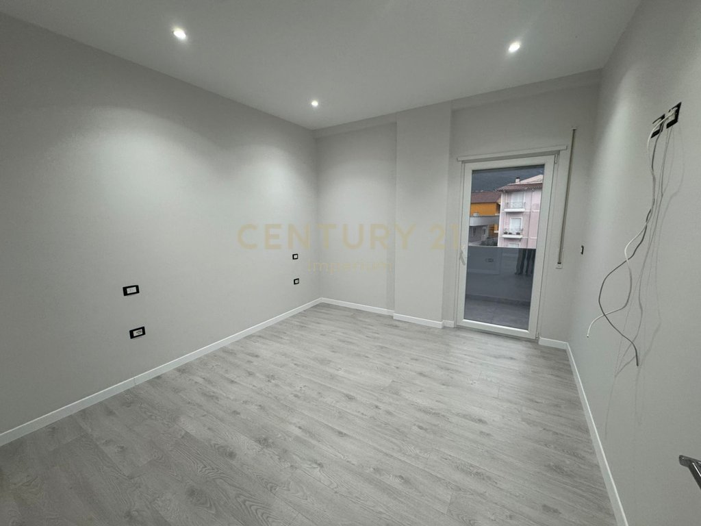Apartament 1+1 me Verandë  – Kodra e Priftit