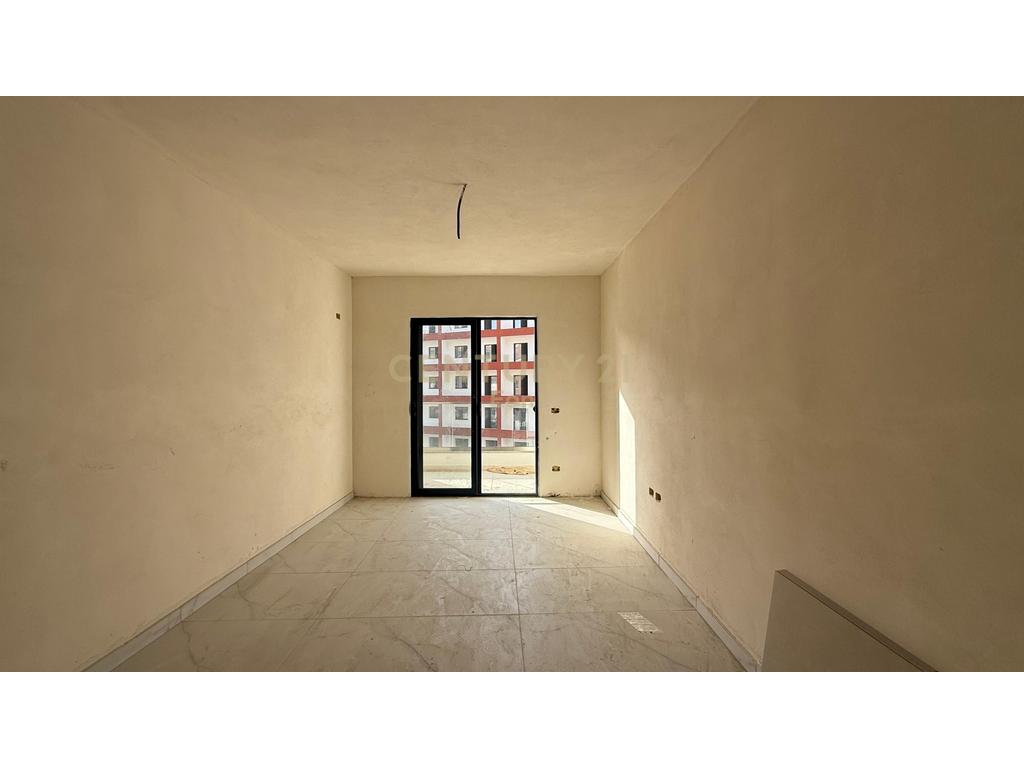 EXCLUSIVE ! Shitet apartament 1+1 + Post Parkimi te Rezidenca EON, Golem !