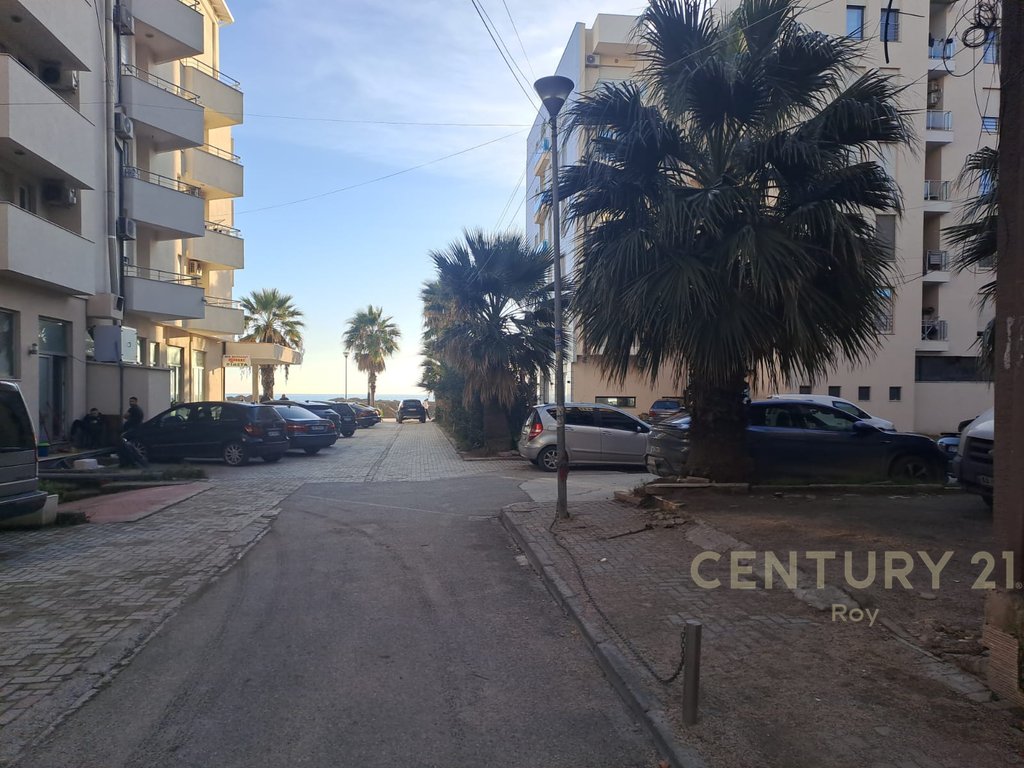 Hapësirë multifunksionale  Për Qera në Plazh, Durrës 50m Distance nga Deti.