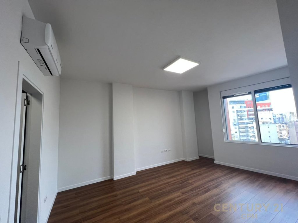 JAPIM ME QIRA APARTAMENT PER ZYRA, NE QENDER!!!