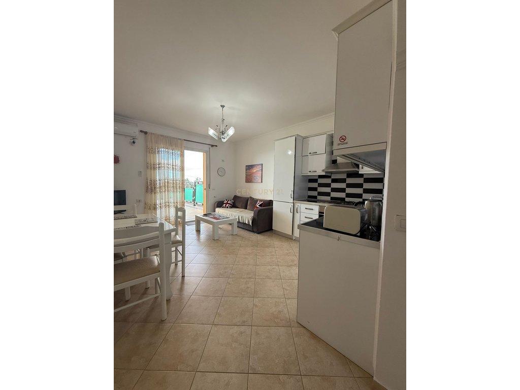 SHITET APARTAMENT 2+1+2 ME DY VERANDA DHE PAMJE PANORAMIKE NGA DETI – “UJI I FTOHTË”, VLORË!!!
