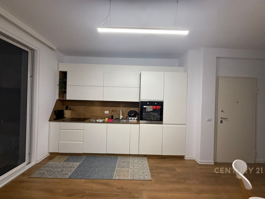 SHITET APARTAMENT 2+1 TE SAN PIETRO,GJIRI I LALZIT !