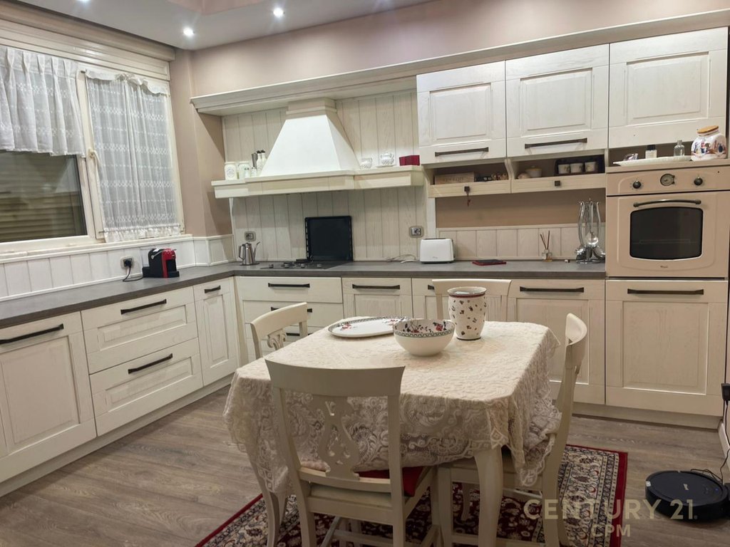 Vila Moderne 4-Katëshe, 6 dhoma në Shitje në Rezidencën Akacia Hills 1, Mjull-Bathore