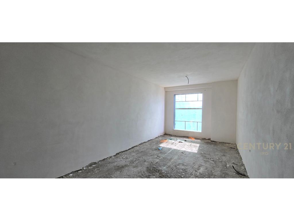 APARTAMENT 1+1 NE UNAZEN E RE PASKUQAN!