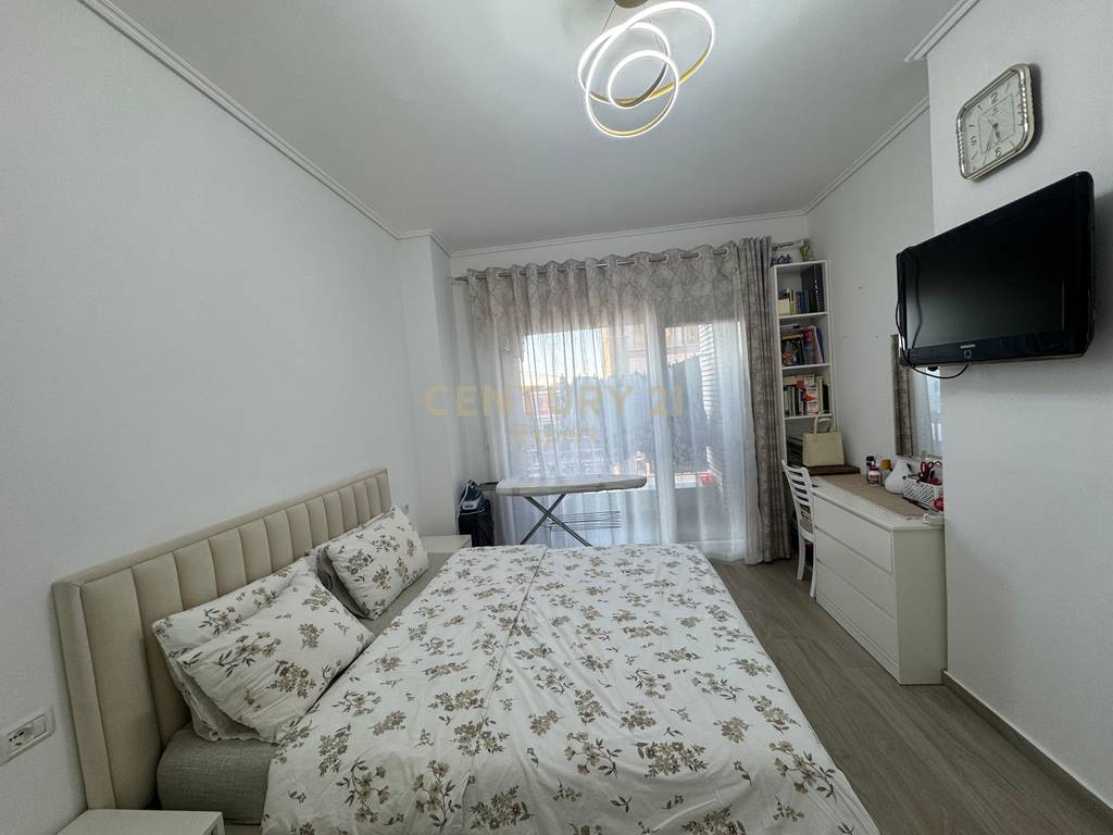 SHESIM APARTAMENT 1+1+ POST PARKIMI EXTRA TE MOBILUAR TE ISH FUSHA E AVIACIONIT!