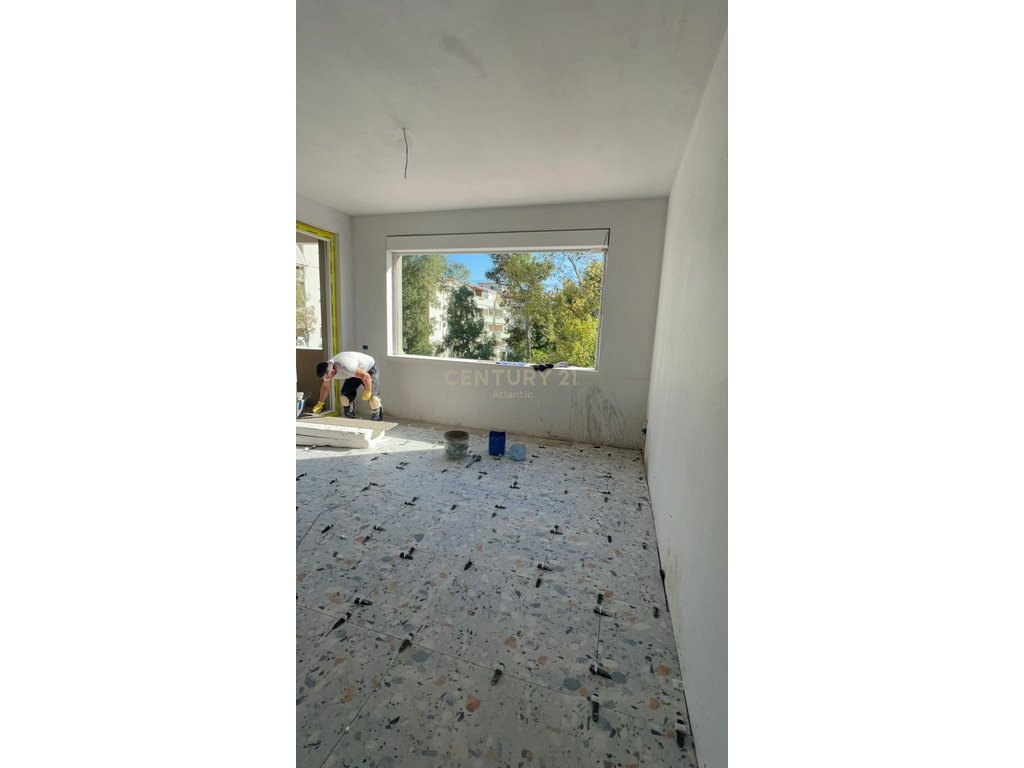 Apartament me lokacion fantastik dhe pamje deti 1+1+ballkon Për Shitje në Golem, Durrës -129,195| 78.3m²